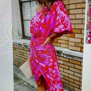 One shoulder printed tulip hem dress